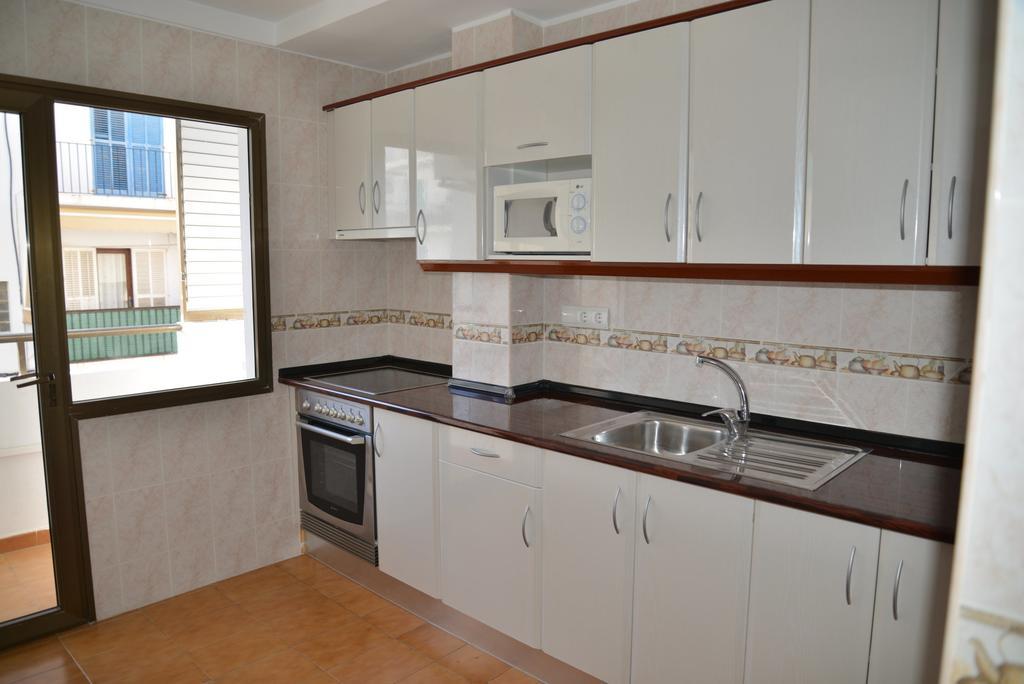 Apartments Niko Santa Eulária des Riu Quarto foto